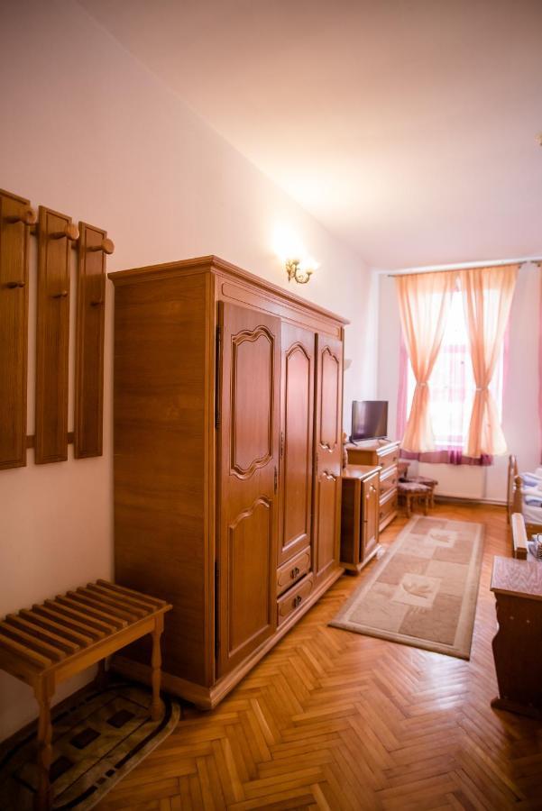 Hotel Marion Dumbraveni  Dış mekan fotoğraf
