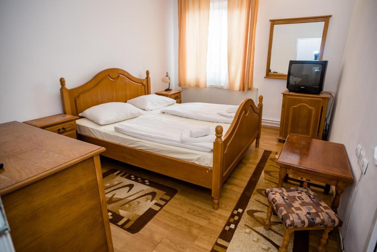 Hotel Marion Dumbraveni  Dış mekan fotoğraf