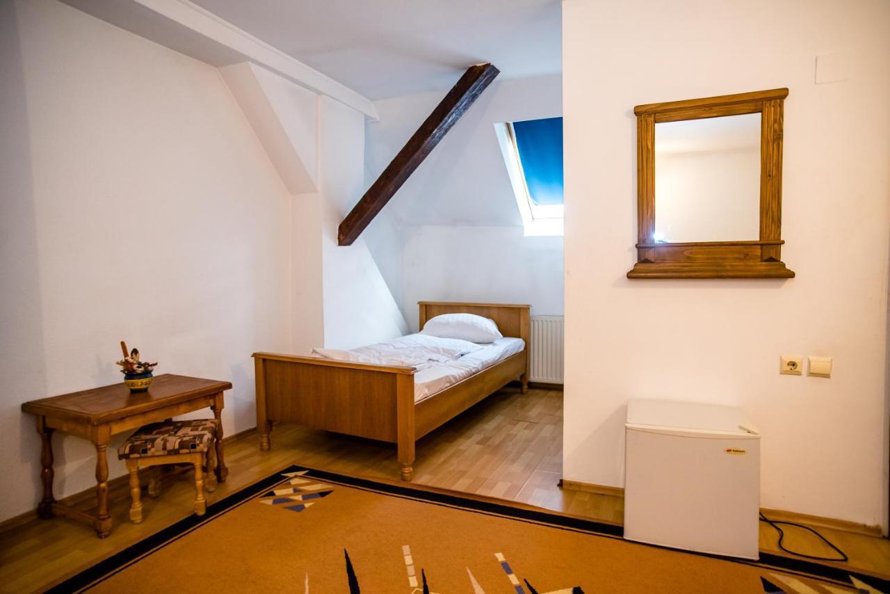 Hotel Marion Dumbraveni  Dış mekan fotoğraf